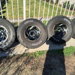 275/65R16 New Tires On OEM 6x135 Wheels