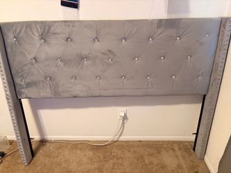 Queen head board