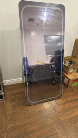 Stand Up Mirror Photo Booth 