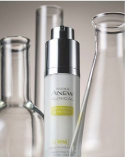 (1)Isa Knox Anew Clinical Revitalize & Reveal Resurfacing Expert Smoothing Fluid