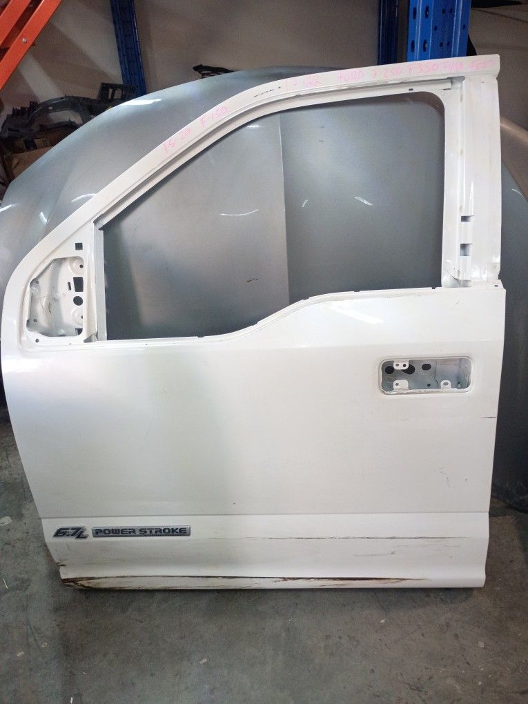 2015 - 2020 Ford F150 Left Front Door $