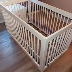 Contemporary Baby Crib