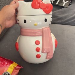 Hello Kitty Snow Man