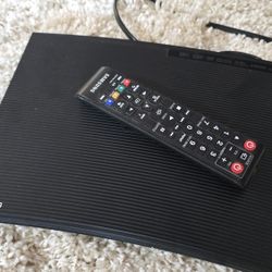 BLU-RAY player + Movies