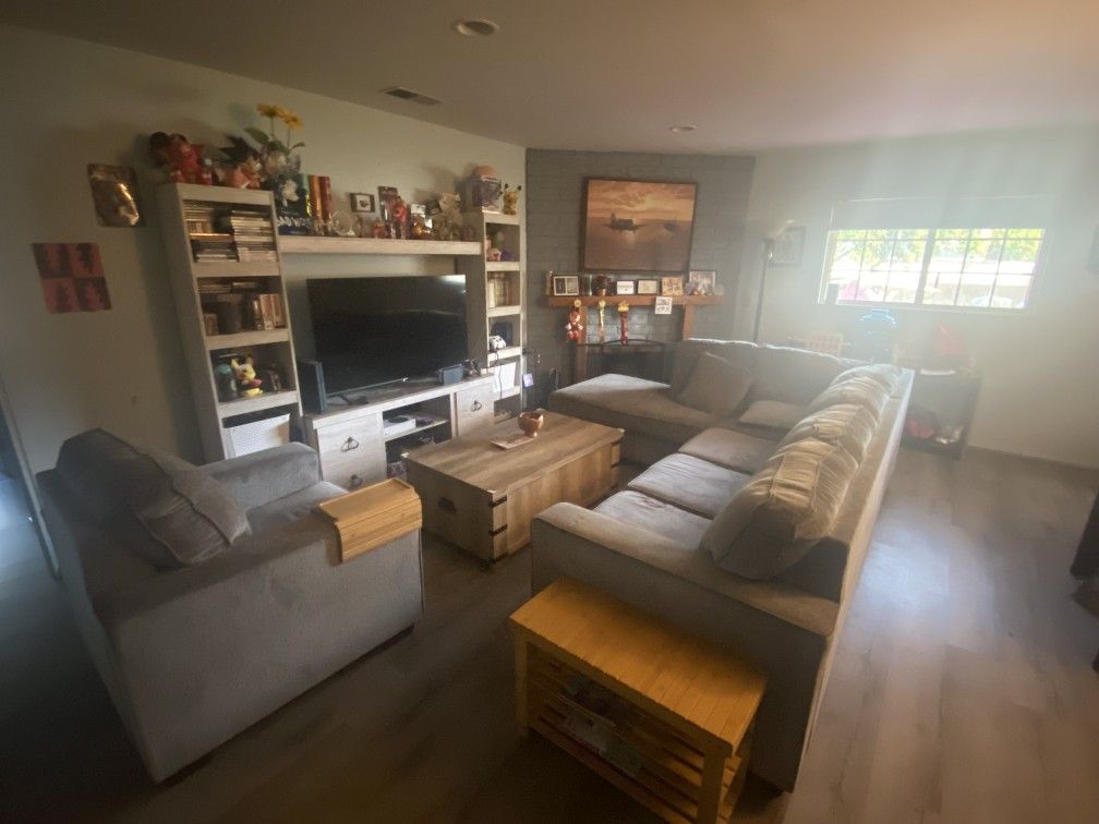 Altari Right-Arm Facing Sofa + Chaise