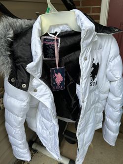 Woman’s Winter Hooded Jacket Size Large