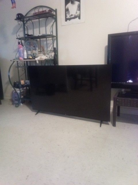 55in Smart  4G TCL By