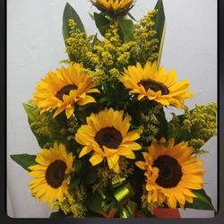 Mothers Day Arrangements 