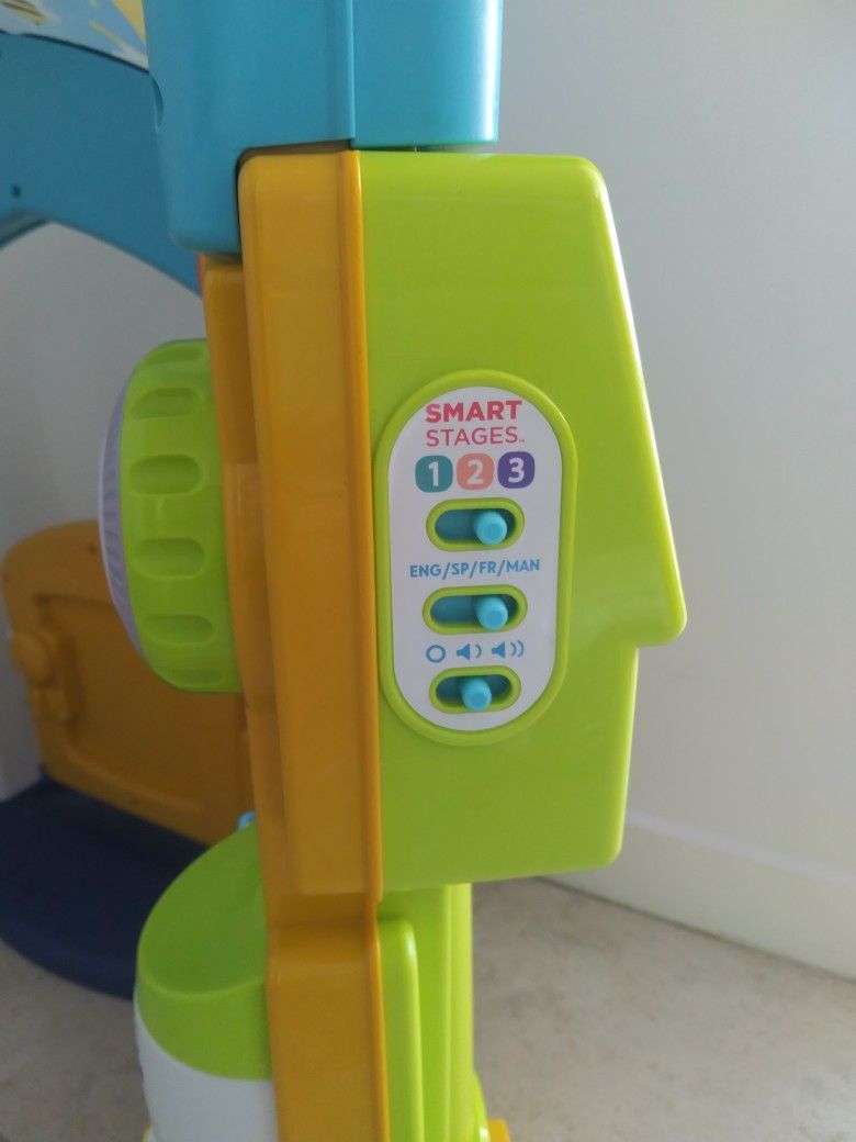 FISHER-PRICE LAUGH & LEARN SMART LEARNING HOME