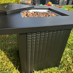 new display 28” fire pit propane