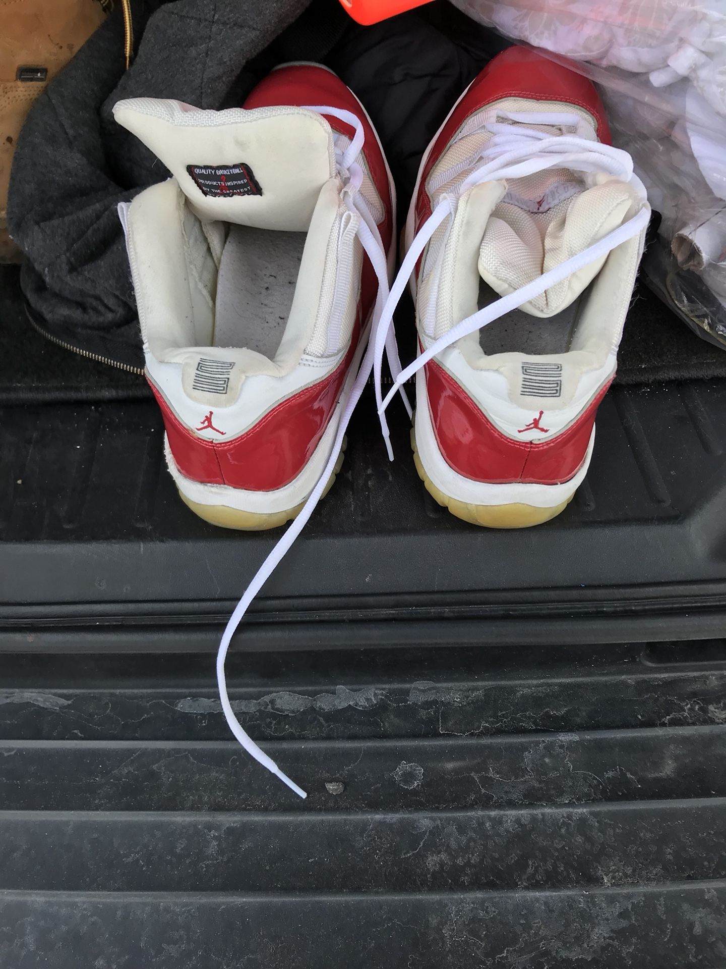 original jordan 11 varsity red