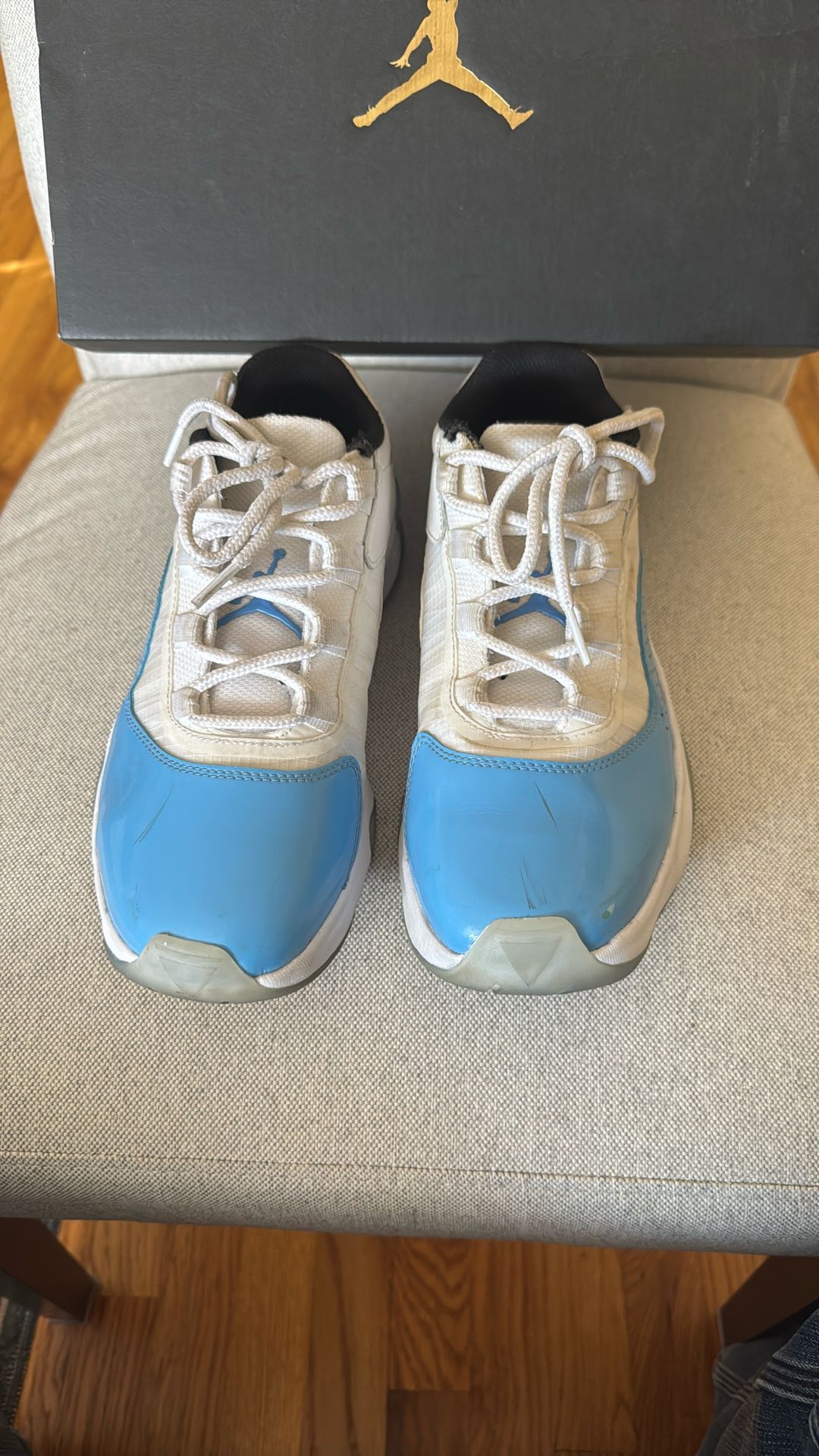 Air Jordan 11 CMFT Low Carolina Blue