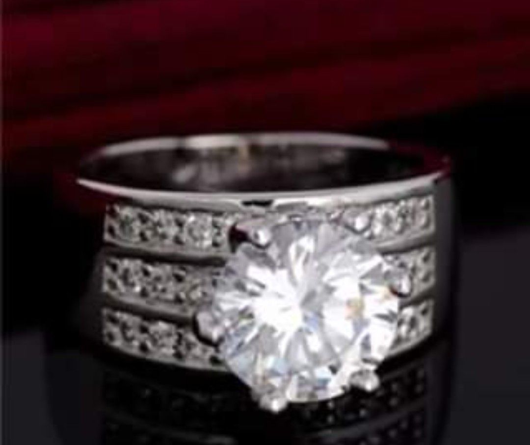 $12 new size 9 silver plated CZ ring