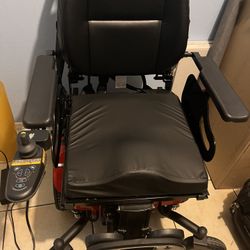 Jazzy 600 Es Power Chair