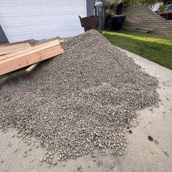 Free Gravel and Sand