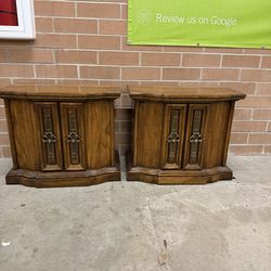 Set of 2 Nightstands