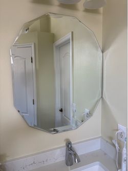 Pearlette Oval Beveled Frameless Mirror