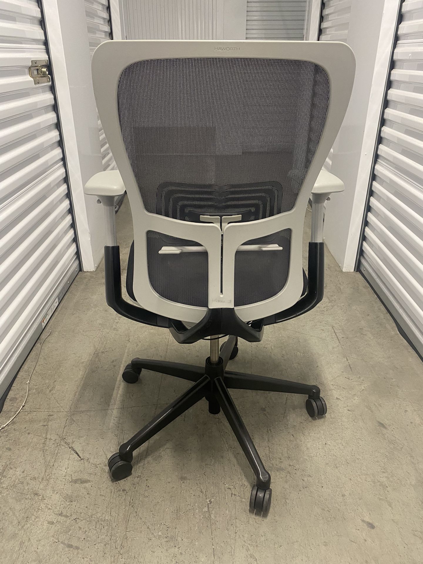 Haworth Zody high mesh back fully loaded office chair(New Arm Pads)