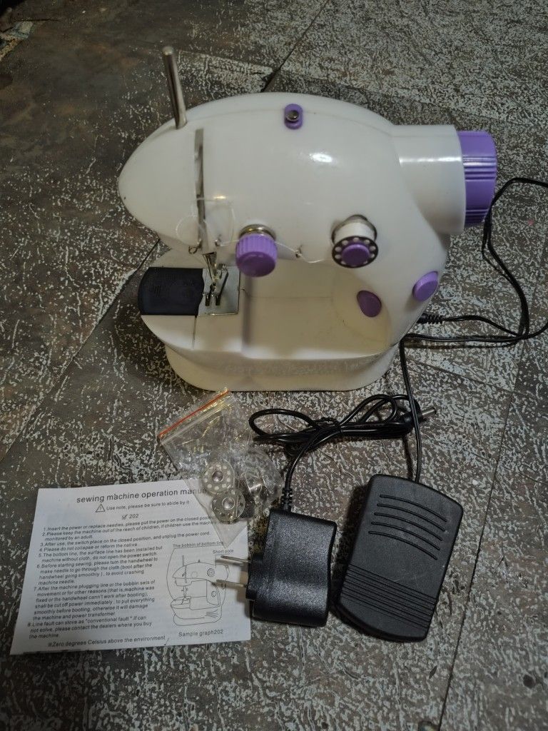 Mini Sewing Machine