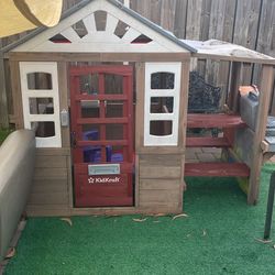 Playground Little House Set