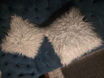2 White Fluffy Pillows
