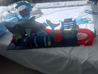 Hot wheels shark toy