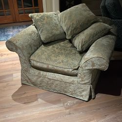 Free Comfy Chair
