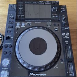 Pioneer CDJ Nexus 2000