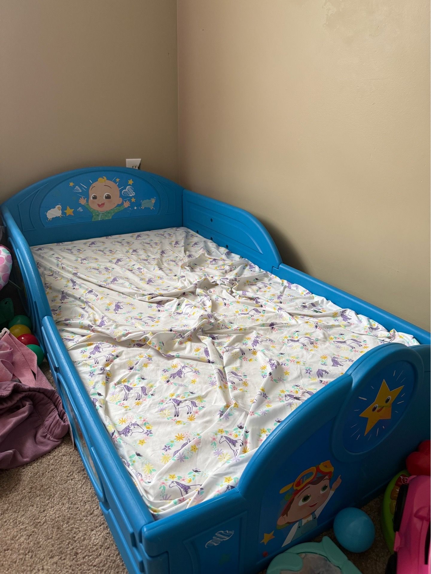 Toddler Bed w/ mattress