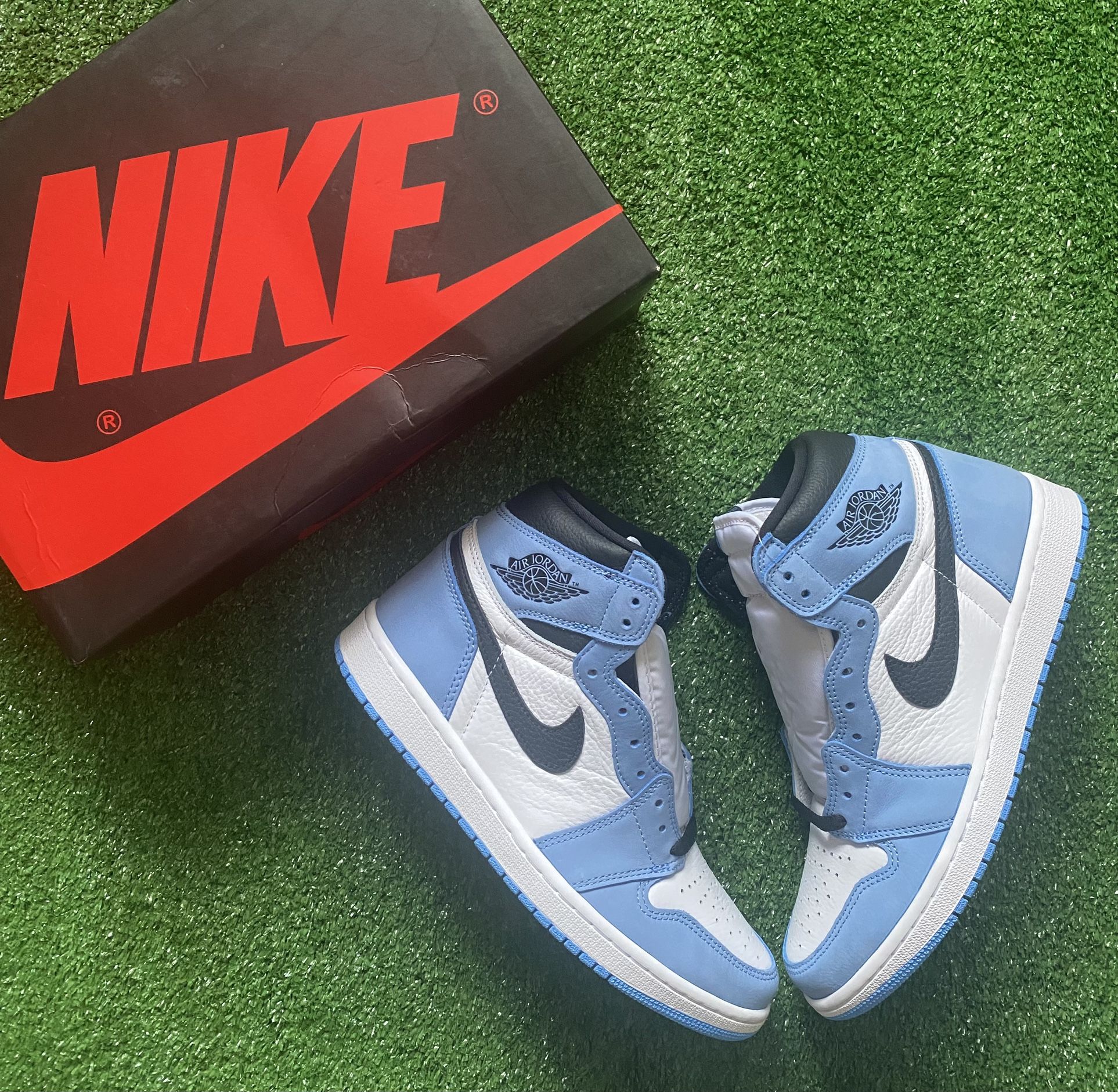 Size 9 - Jordan 1 Retro University Blue