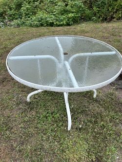 Round Glass Top Patio Table