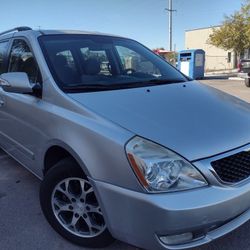 2014 KIA Sedona