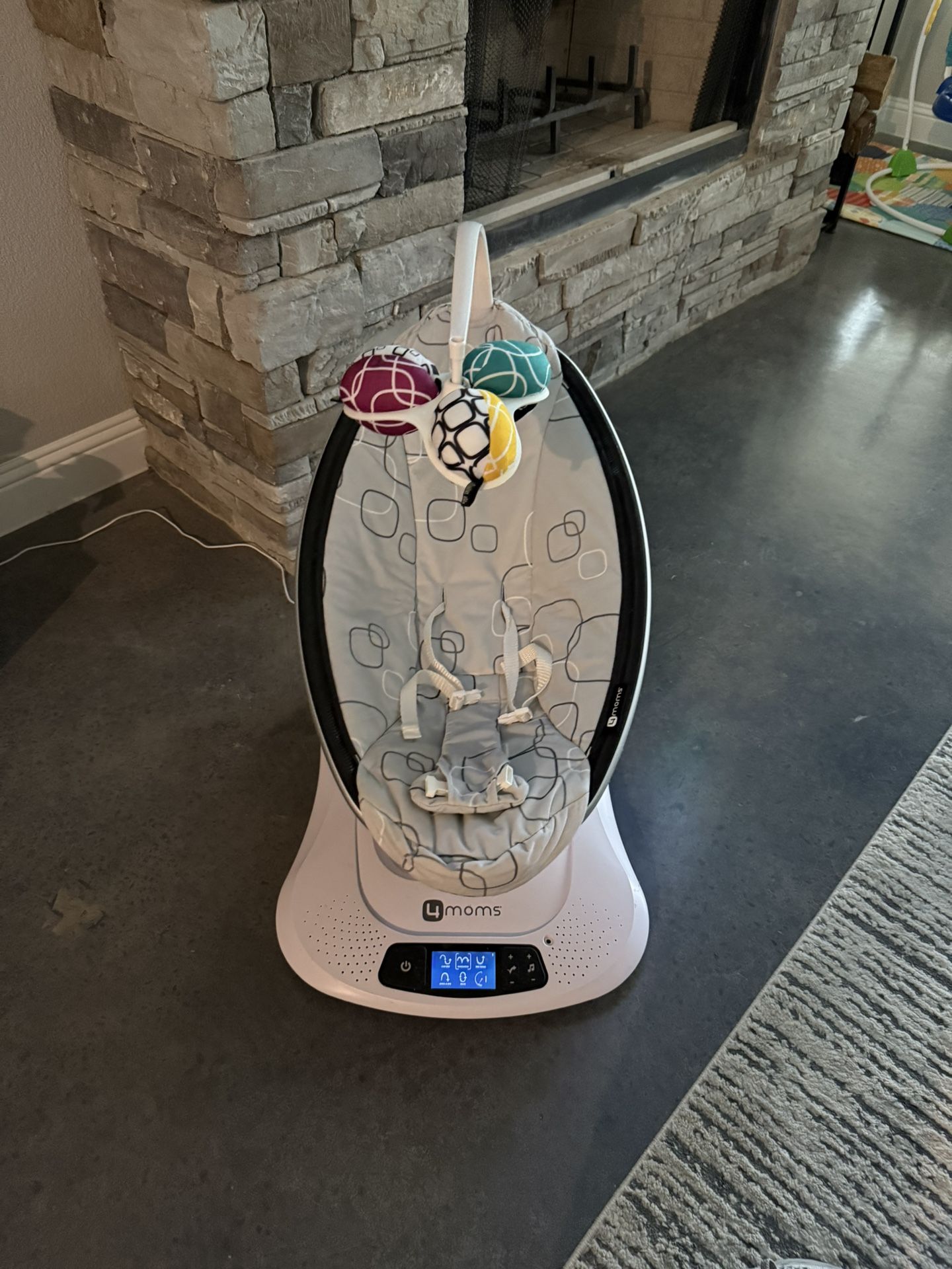 4moms mamaRoo swing