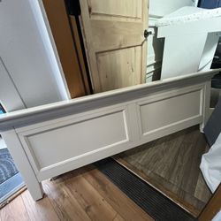Off White Queen Bed 