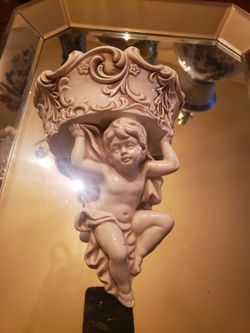 Vintage Cherub Wall Vase In Excellent Conition