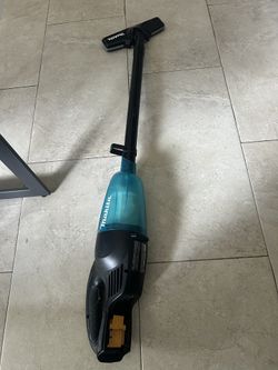 Makita LXT  Model XLC02  Cordless Vacuum  OBO