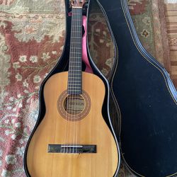 ACOUSTIC GUITAR WITH CASE
