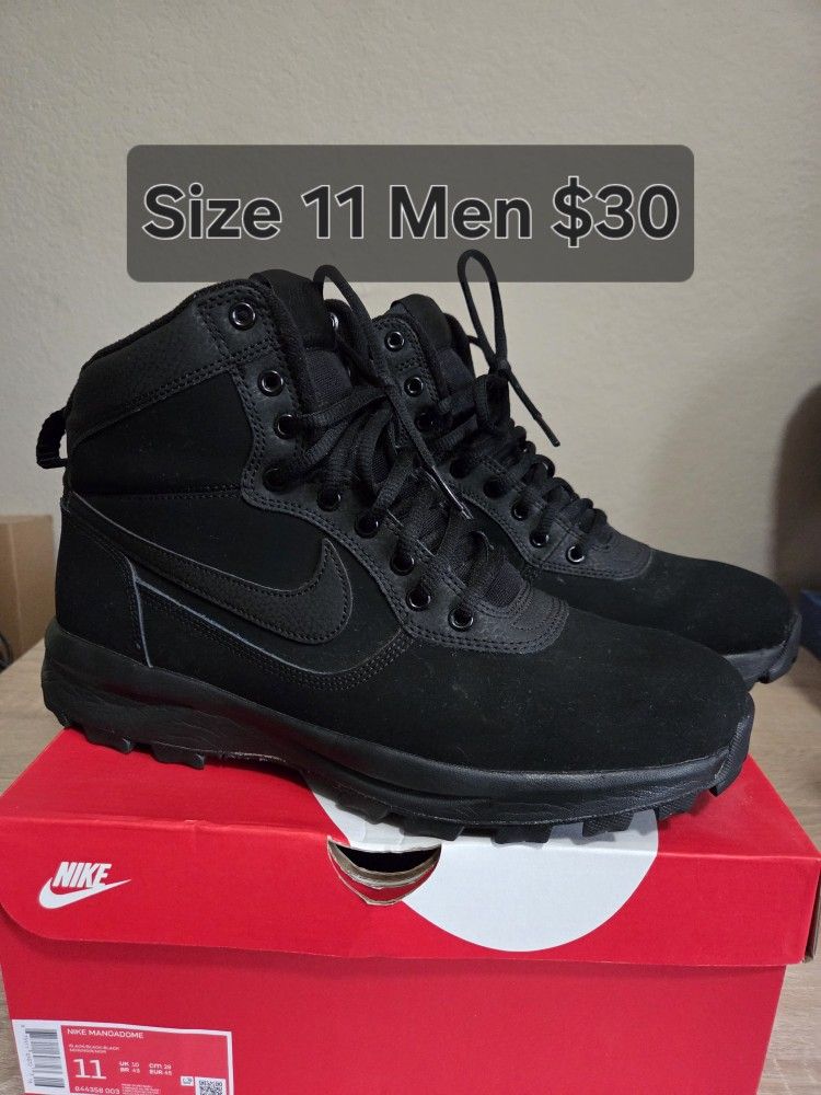 Lightly Used Black Nike Shoes Size 11 Men