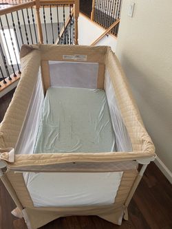 Free Baby Crib with Mattress – Good Condition
