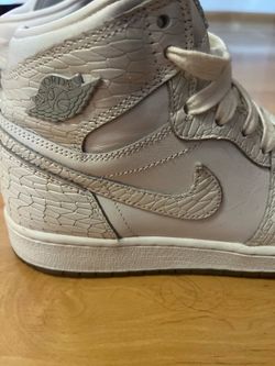6Y Jordan Air 1 Retro high top “Frost White”