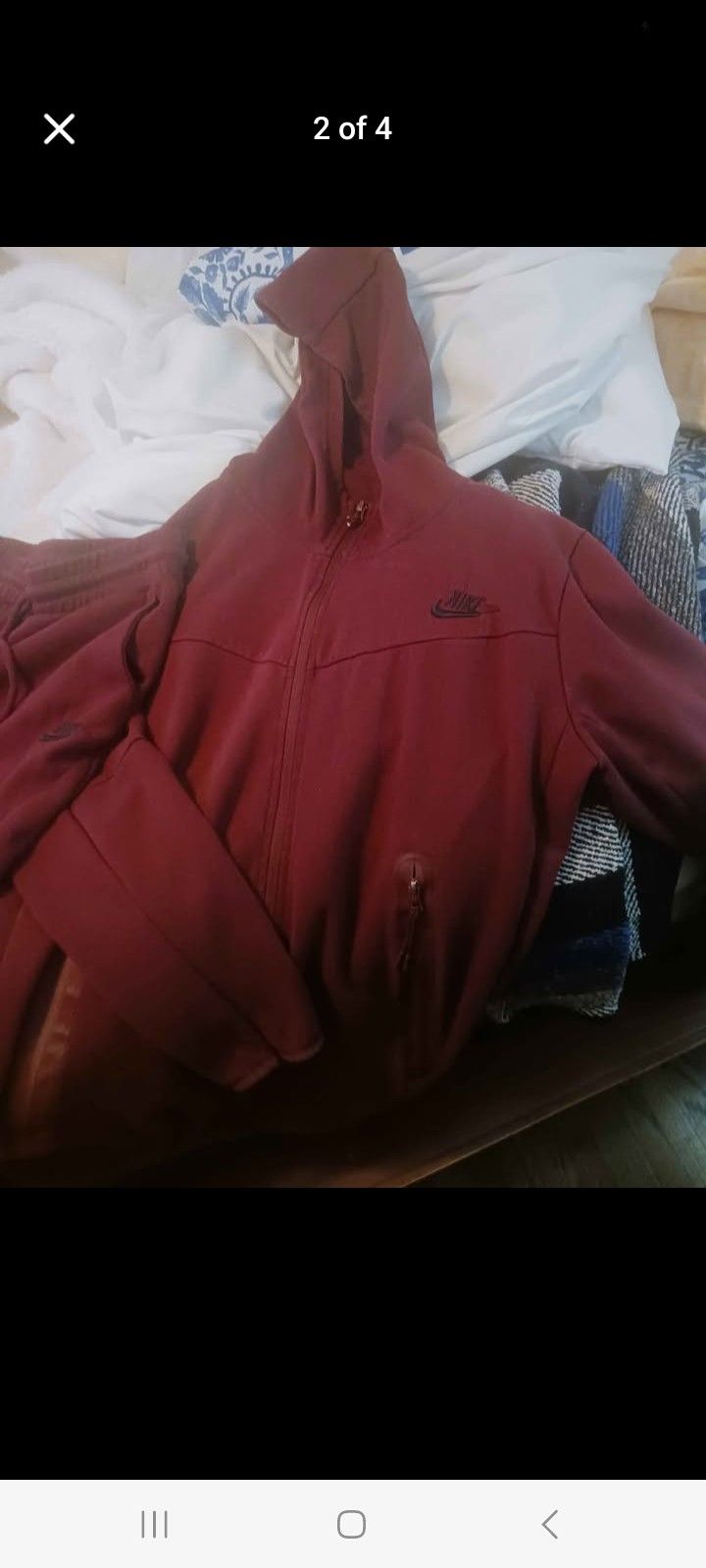 Nike Outfit Size M Burgandy