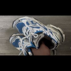 blue runners