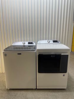 Maytag Extra Large Washer & Electric Dryer