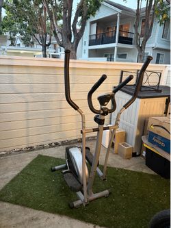 Elliptical workout machine