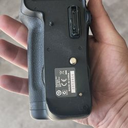 Nikon MB-D16 Multi Battery Power Pack