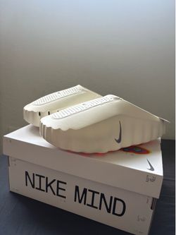 NIKE MINDS SAIL SZ 10