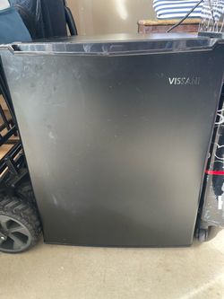 2.6 Cu. Ft. Mini Refrigerator in Black, ENERGY STAR