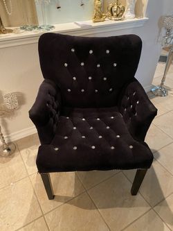 2 Beautiful Black Chairs 