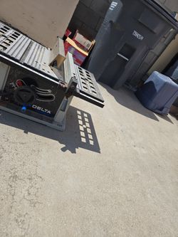 DELTA TABLESAW