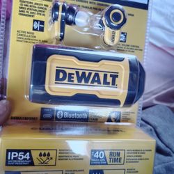 DeWalt Jobsite Pro-x2 Anc True Wireless Earbuds W Charging Case 